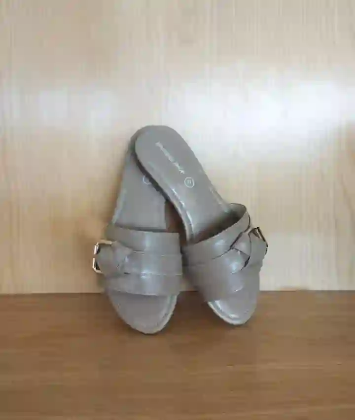 Woman's Synthetic Leather Casual Flats.