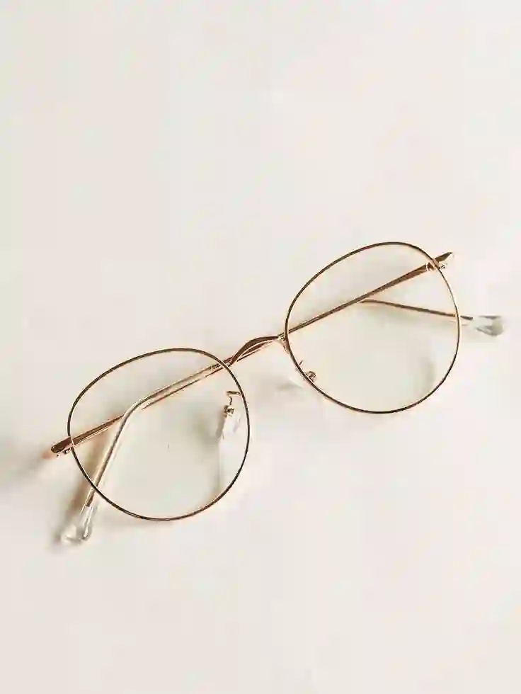 METAL GLASSES FOR UNISEX