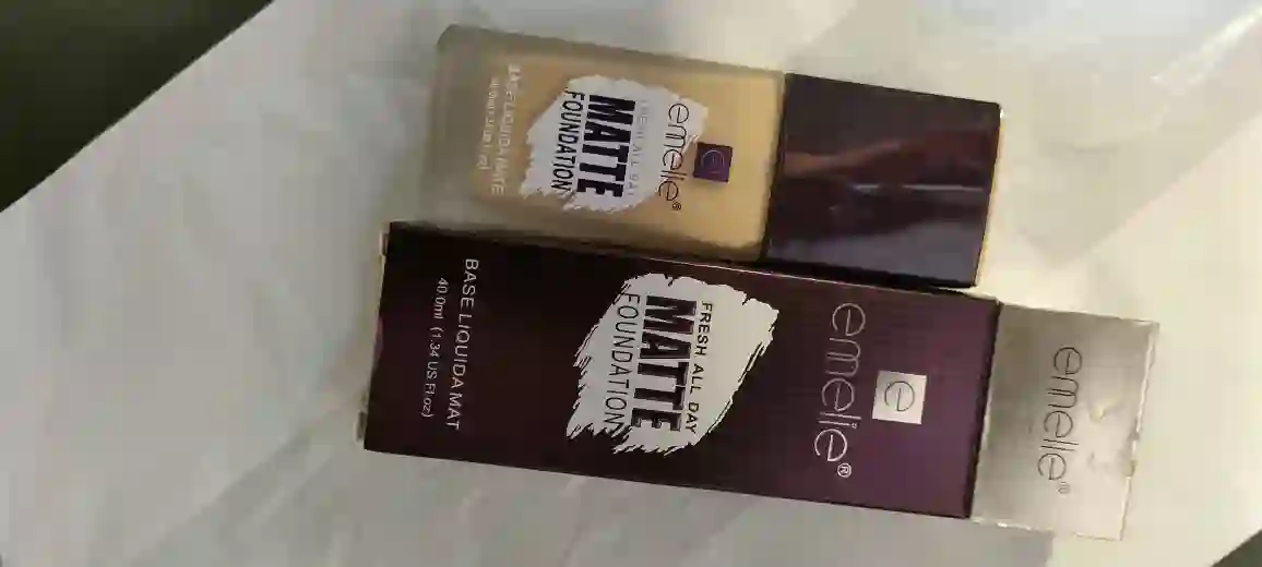Emile Matte Liquid Foundation