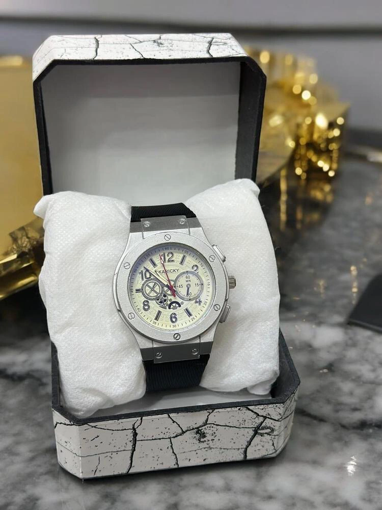 Men’s Leather Stylish Watch