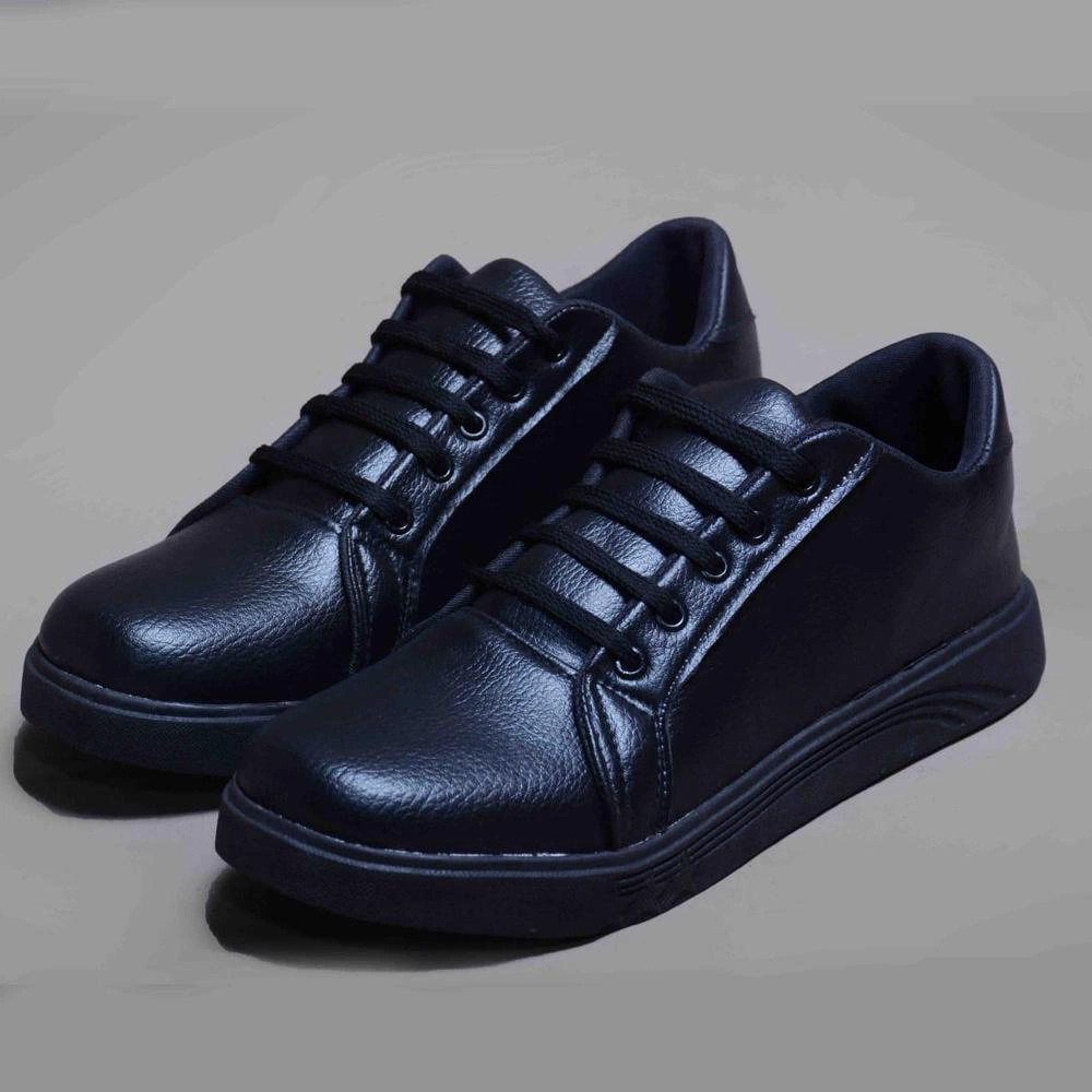 woman rexene sneakers