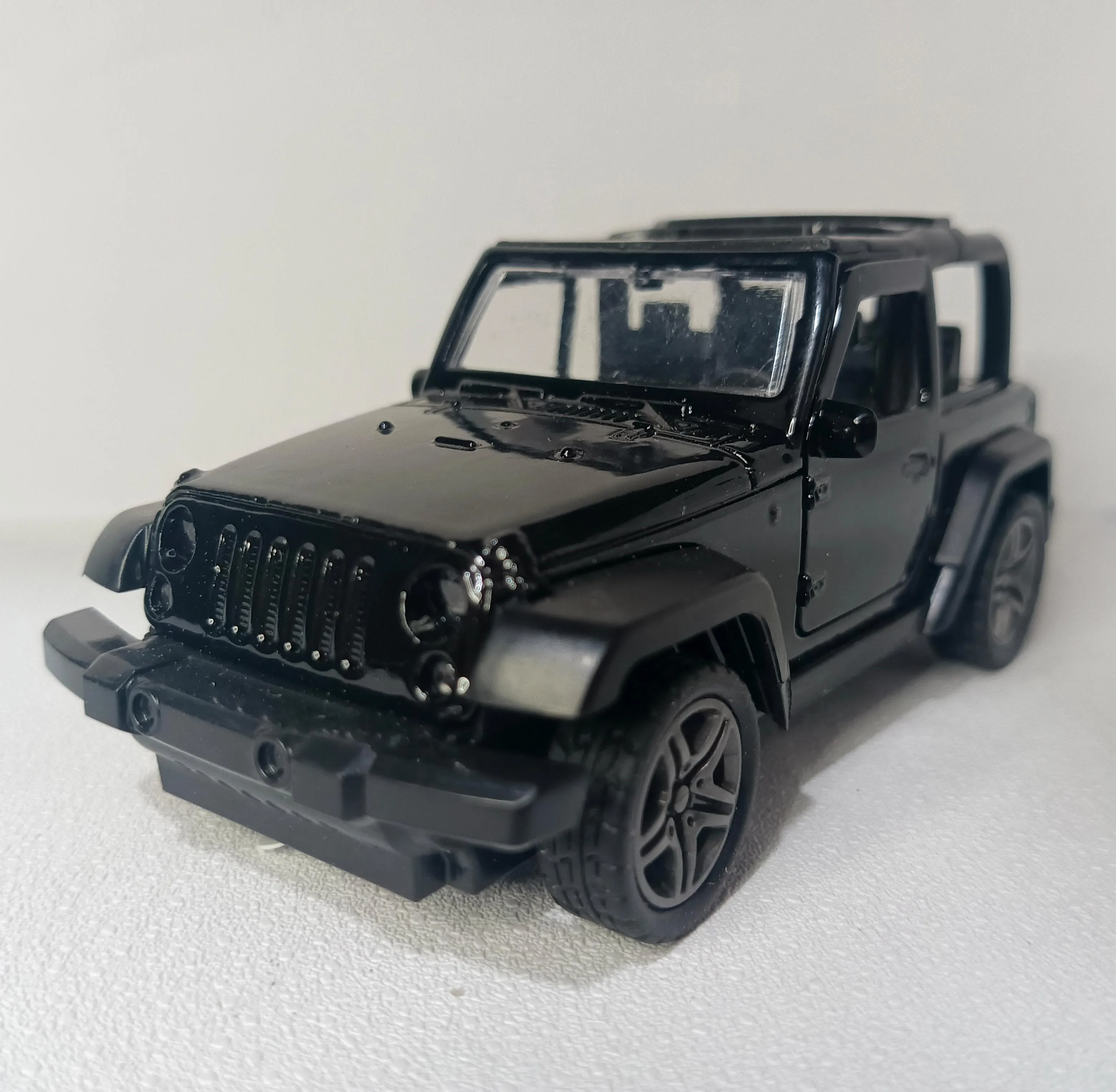 Diecast Metal Body wrangler jeep Car with Light & Sound