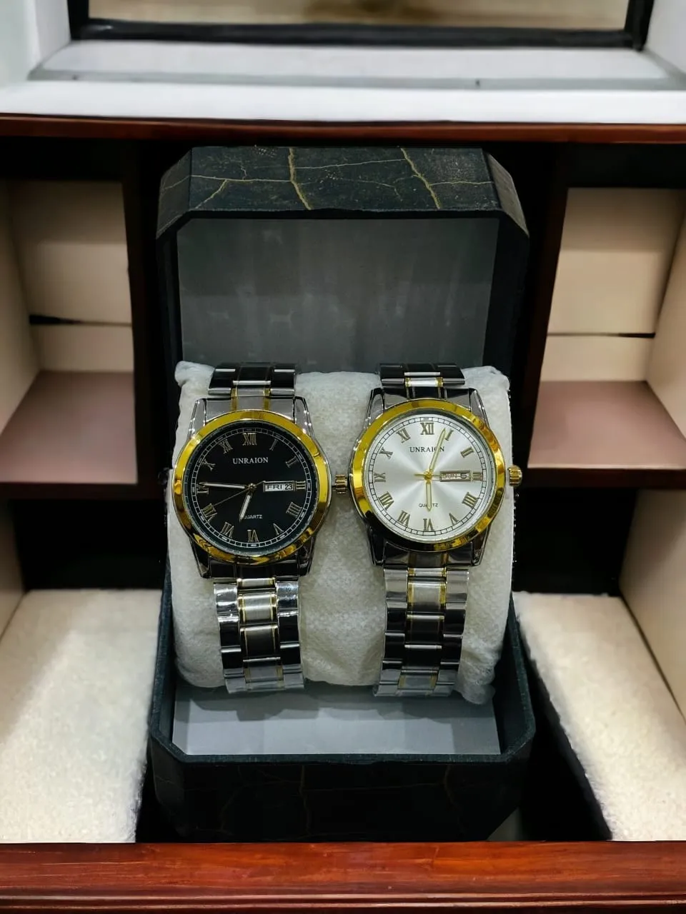 Unraion Classic Two Tone Style Chain Watch For Men