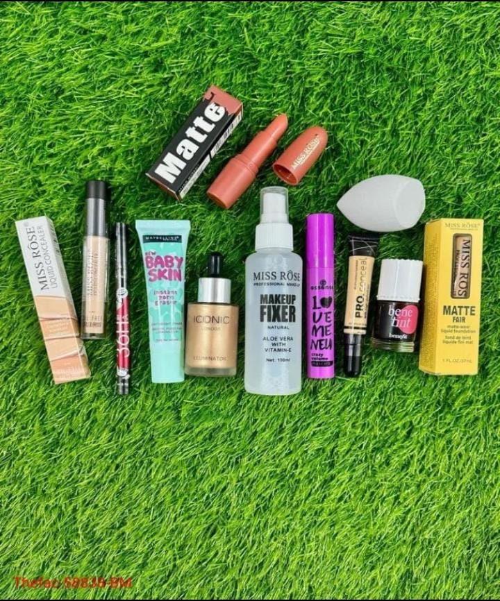 12 Items Makeup Deals