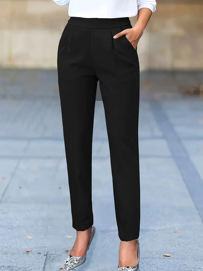 Women's Slim-Fit Capri Pants.