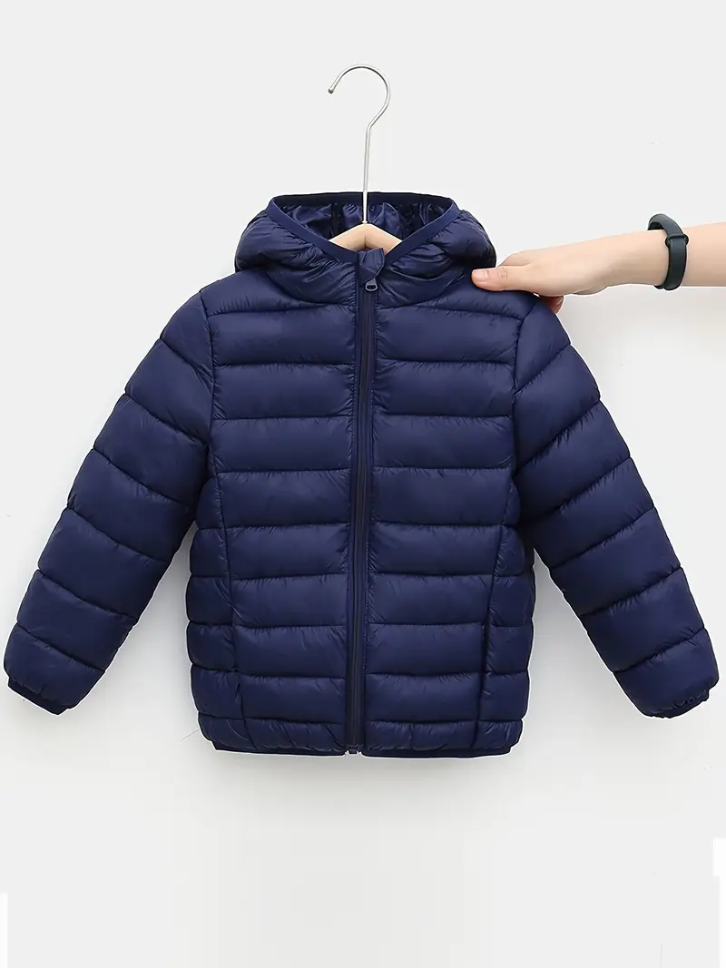 Casual Solid Color Hooded Puffer jacket.