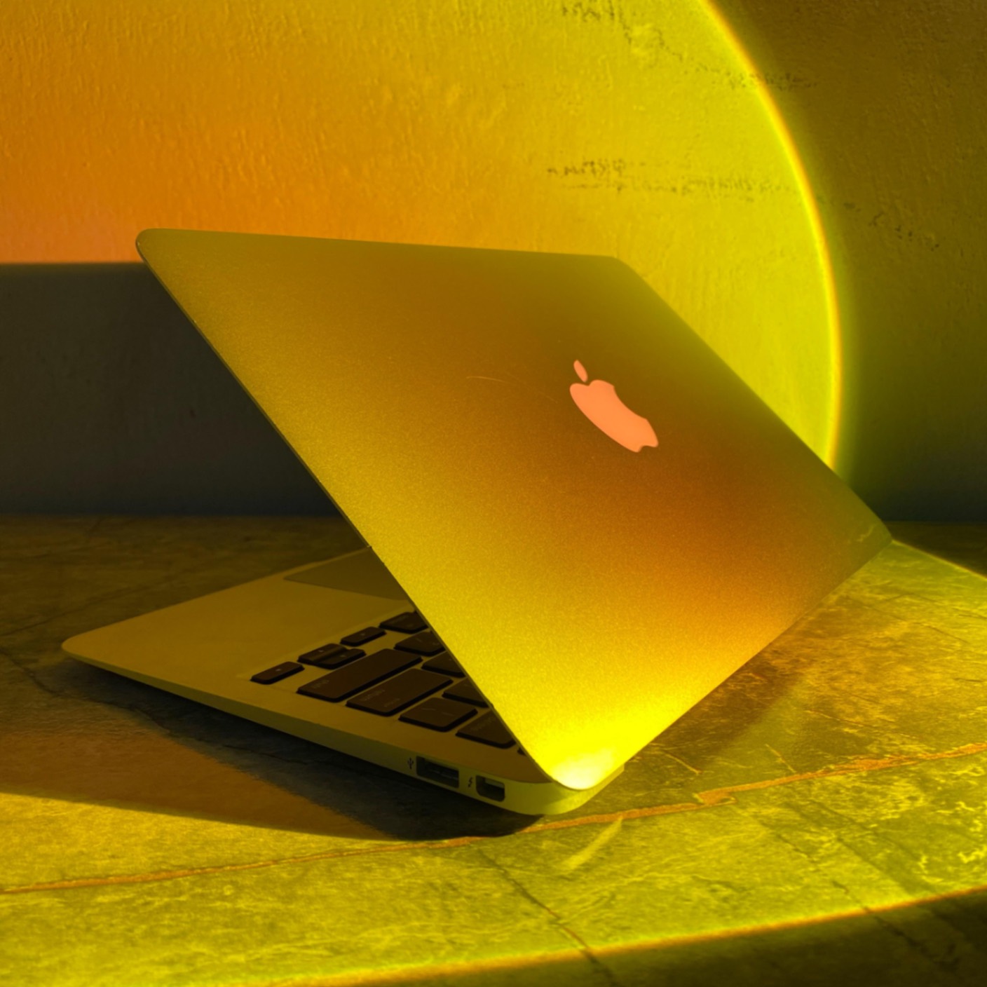 MacBook Air (11-inch, Early 2015)