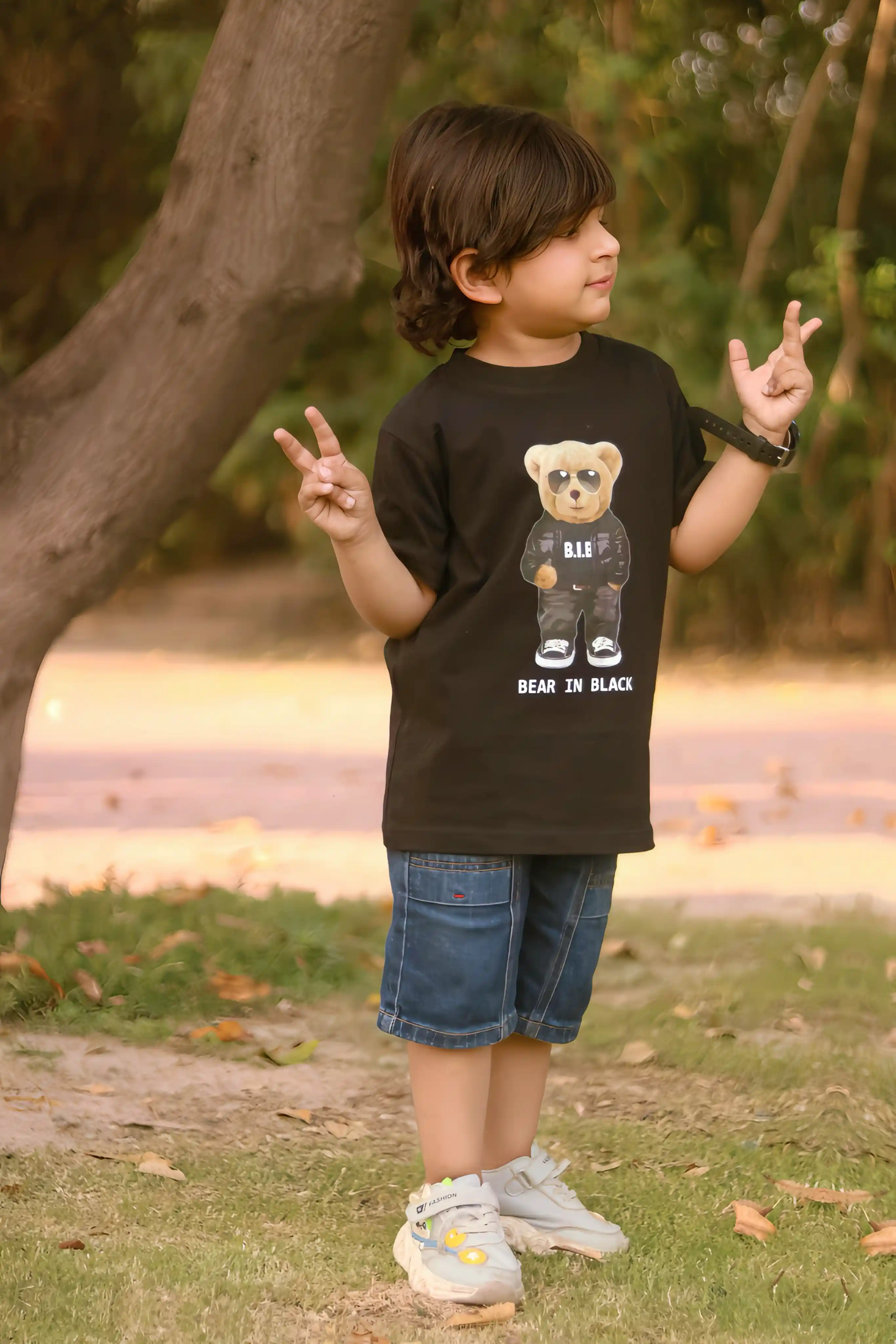 Bear In black T-Shirt