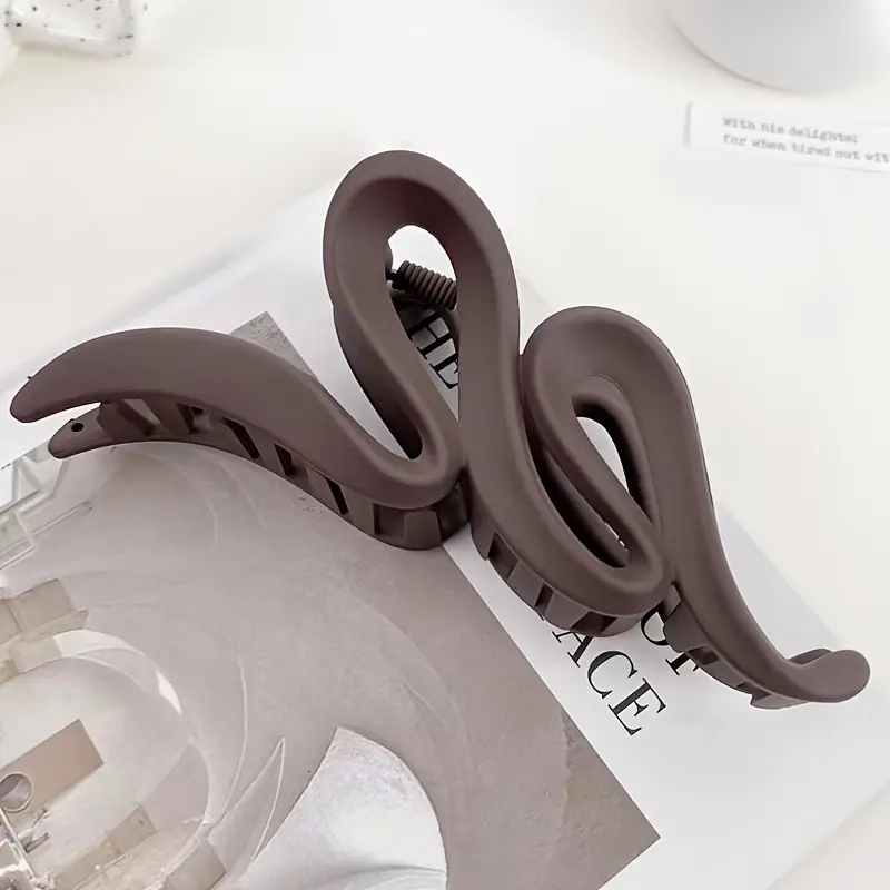 elegant curve large grab clip