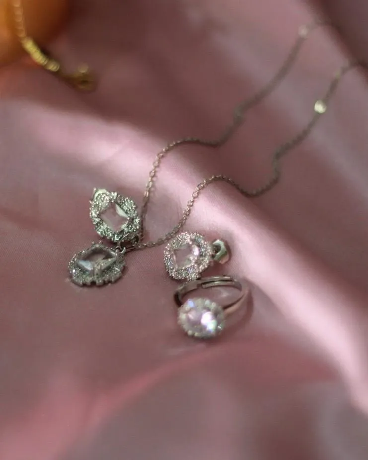Diamond Cut Pendant Set with ring