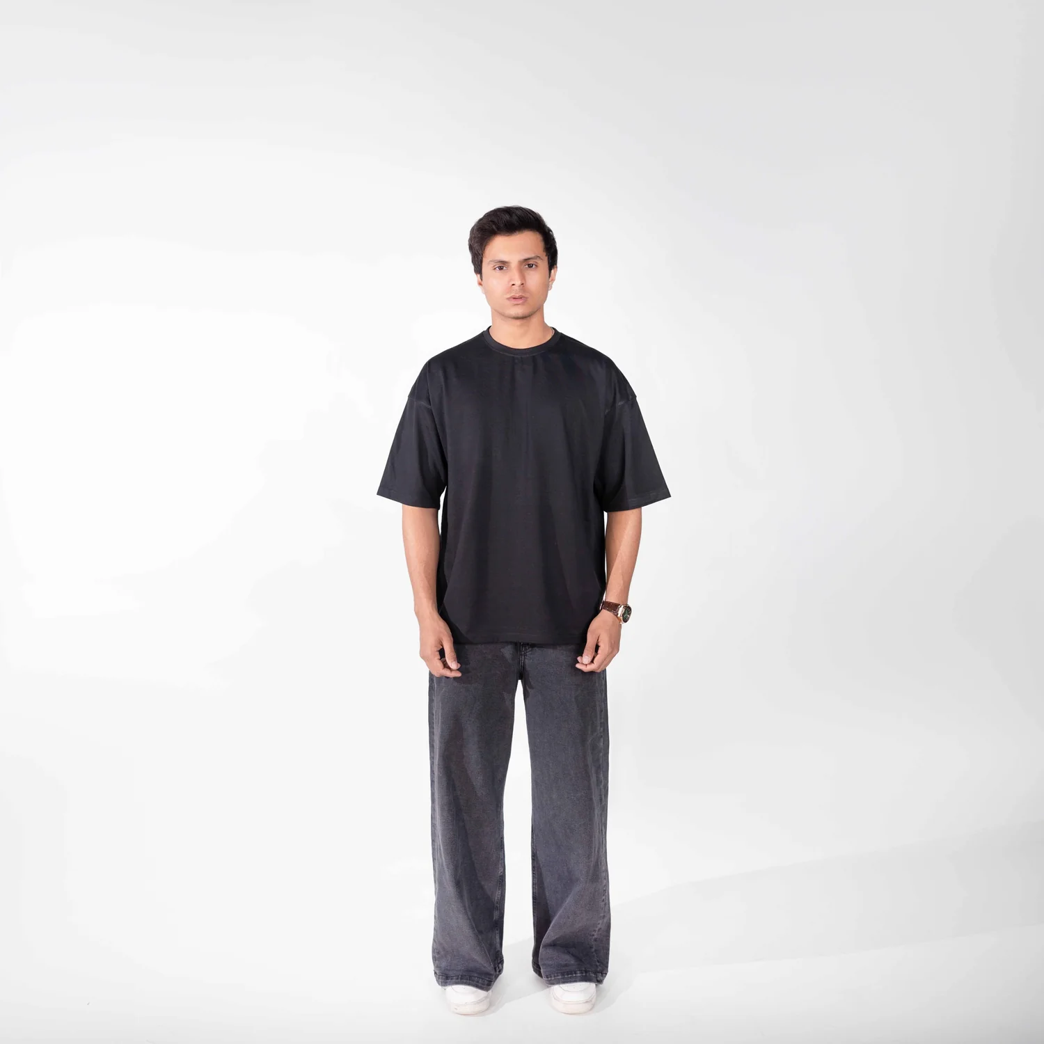 BOXY BLACK OVERSIZE T-SHIRT