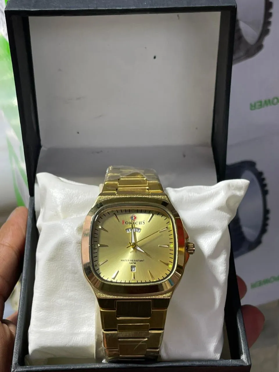 Men's Gold-Tone Stainless Steel Analog Watch with Date Displ