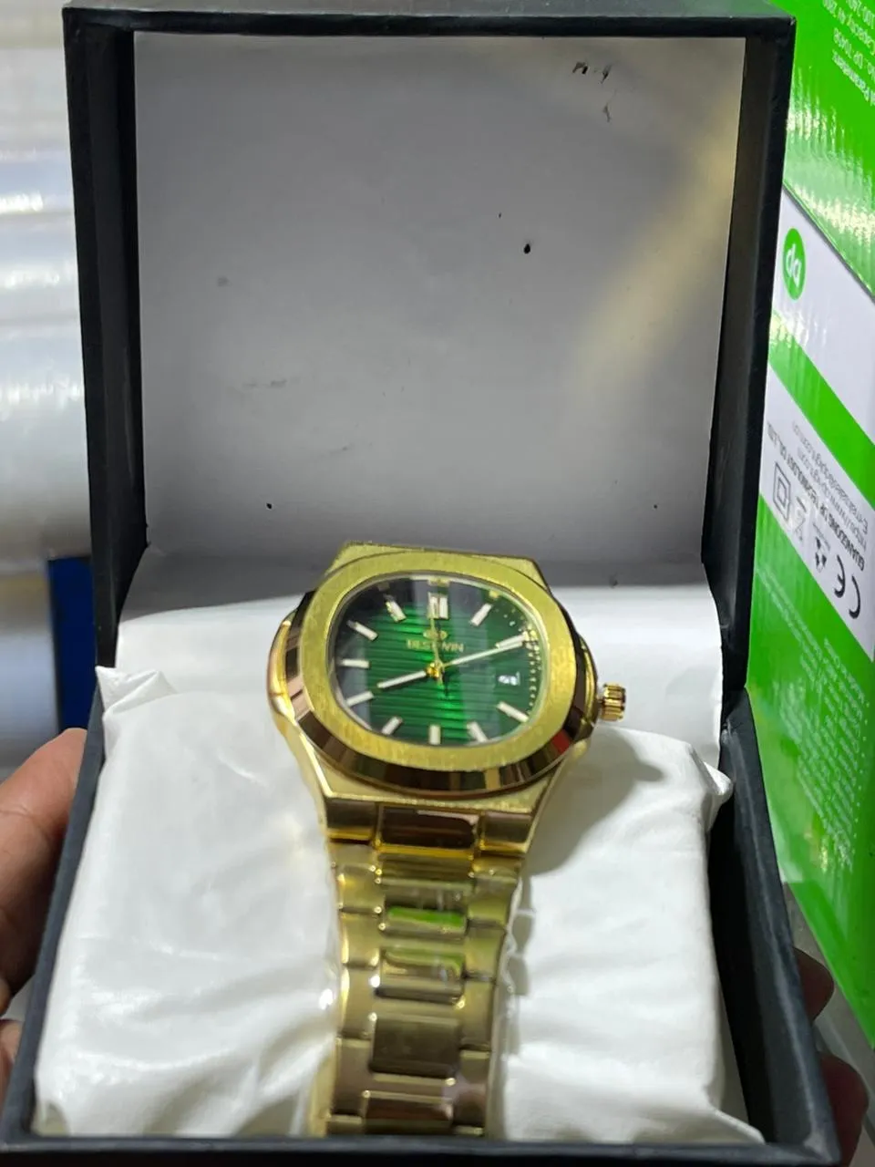 Luxurious Gold & Green Octagonal Quartz Watch