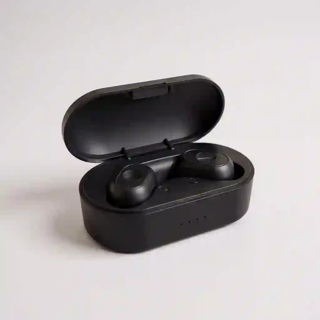 Go Loud Wireless Earbuds | Deep Bass | Long Battery | Bluetooth 5.3 | Premium Sound

💰 Price: Rs. 3,000
🏪 Sold by: Tech by Hadi