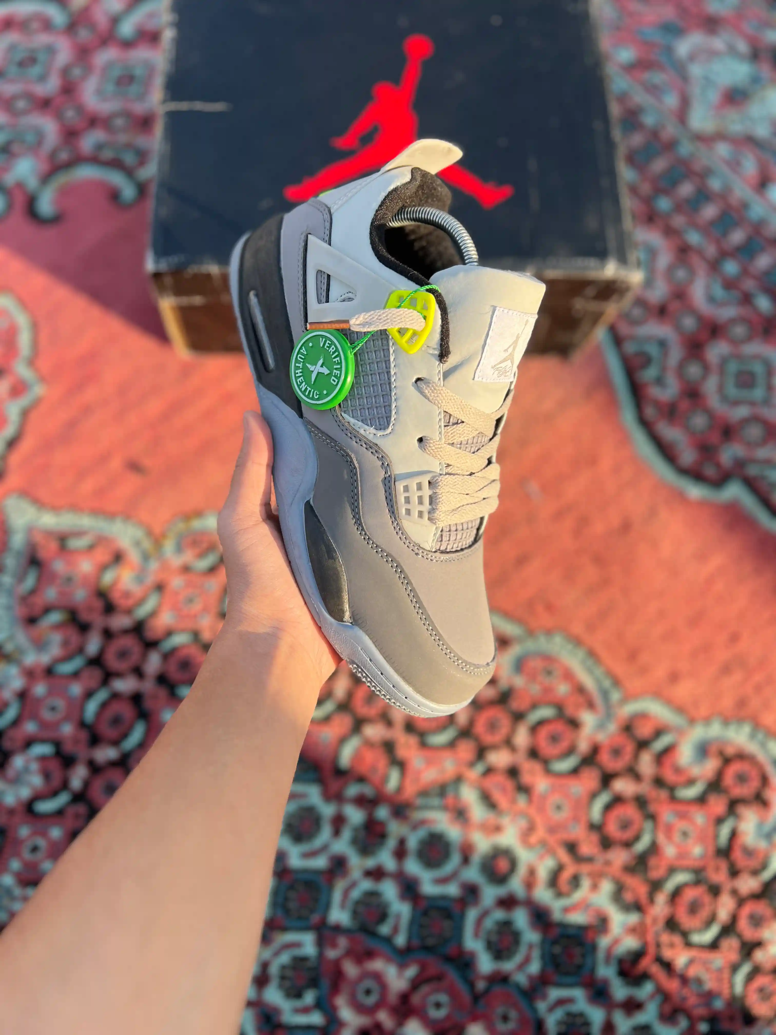 Jordan 4 Retro Fear Grey 🐺