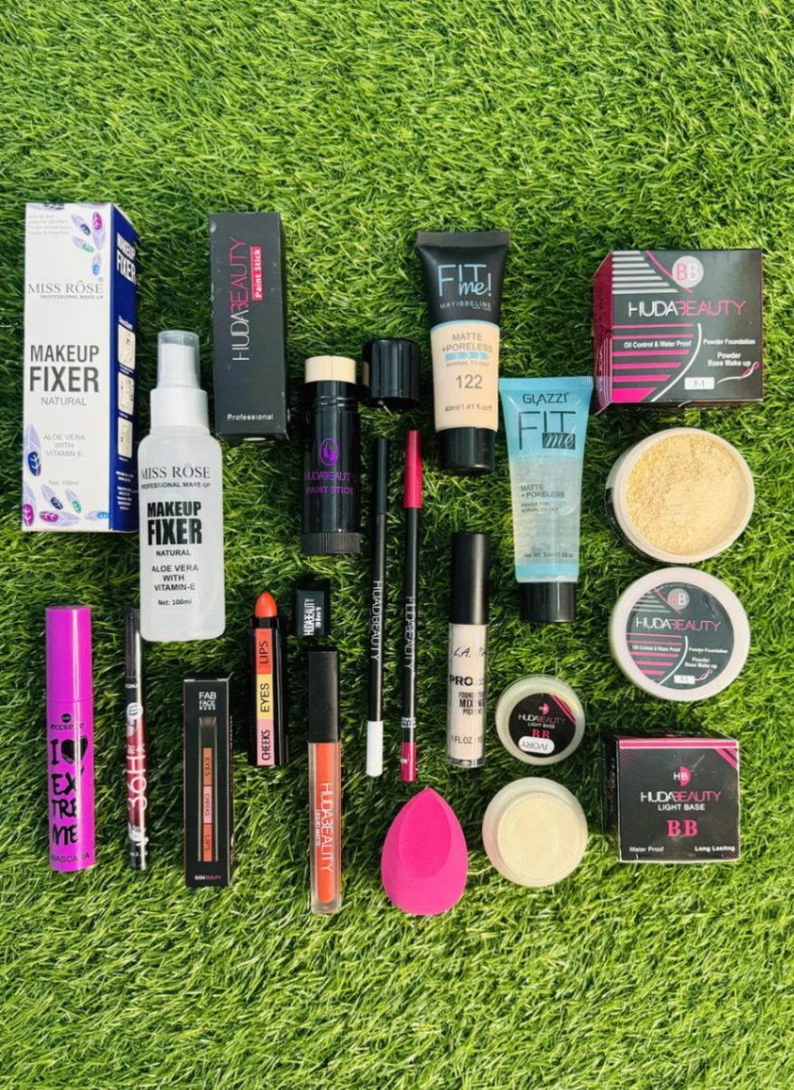 Unlimited 14 in one makeup deal essential for flawless makeu