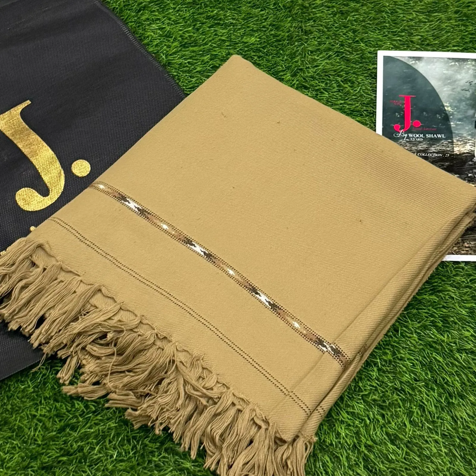 J. Mardana Shawls Stuff : Soft Wool Size : 3 Yard Width