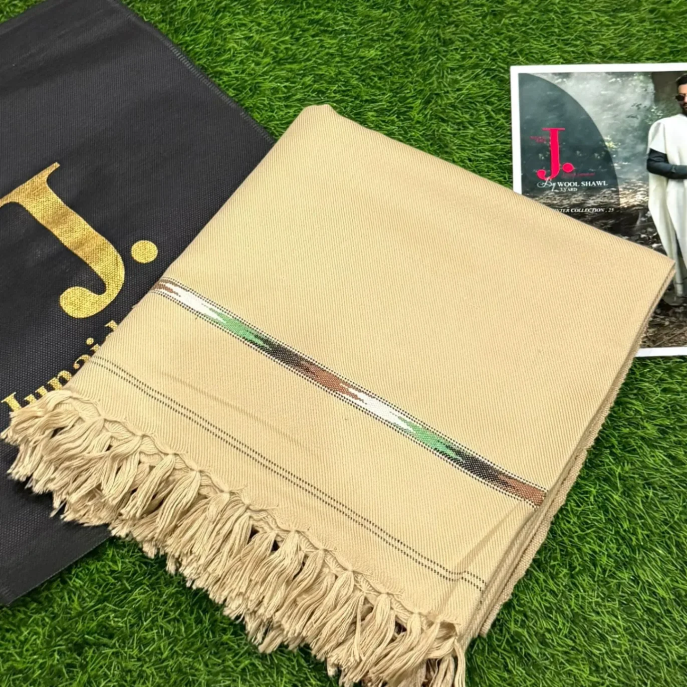 J. Mardana Shawls Stuff : Soft Wool Size : 3 Yard Width