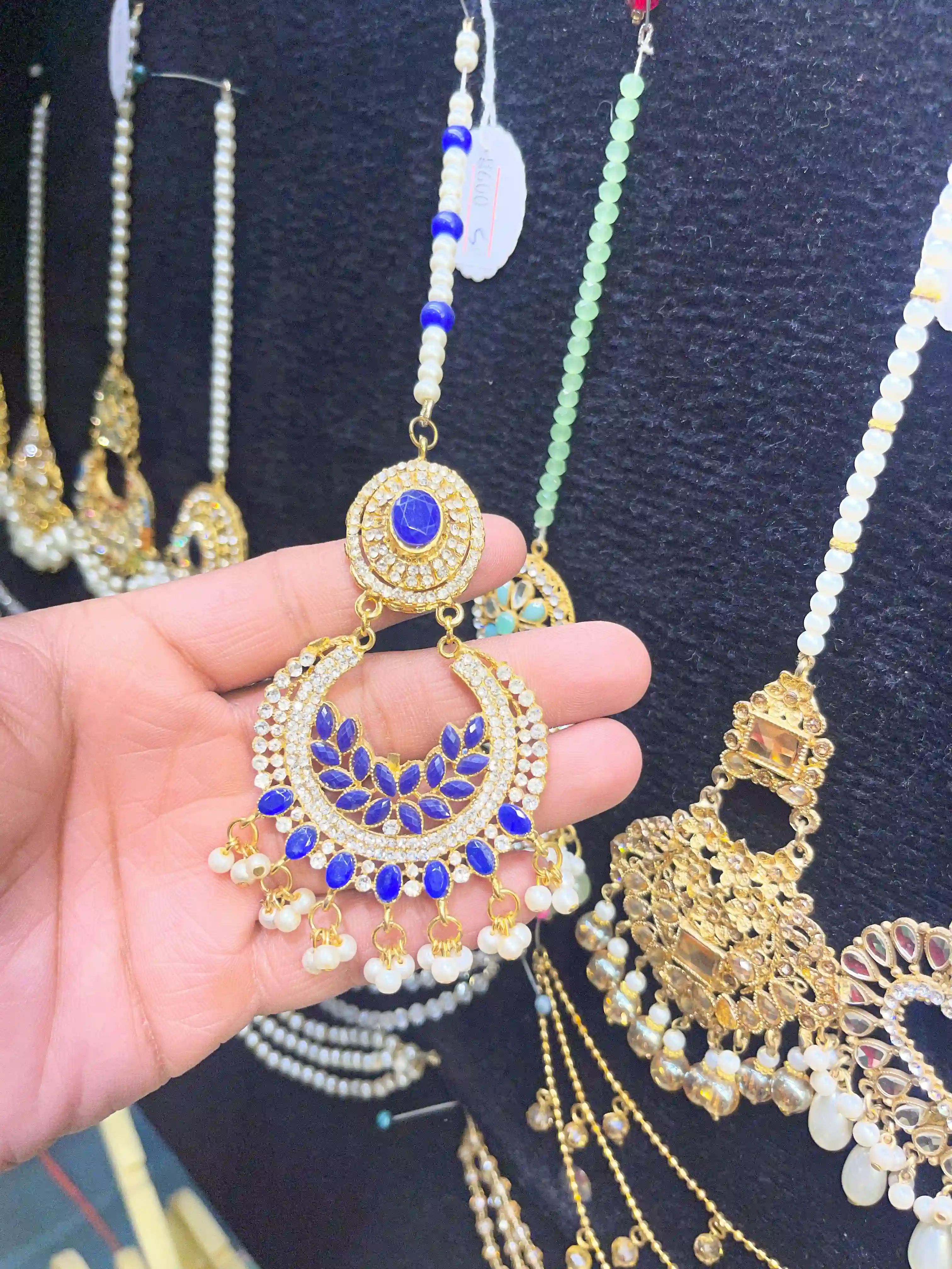 BEAUTIFUL BINDIA