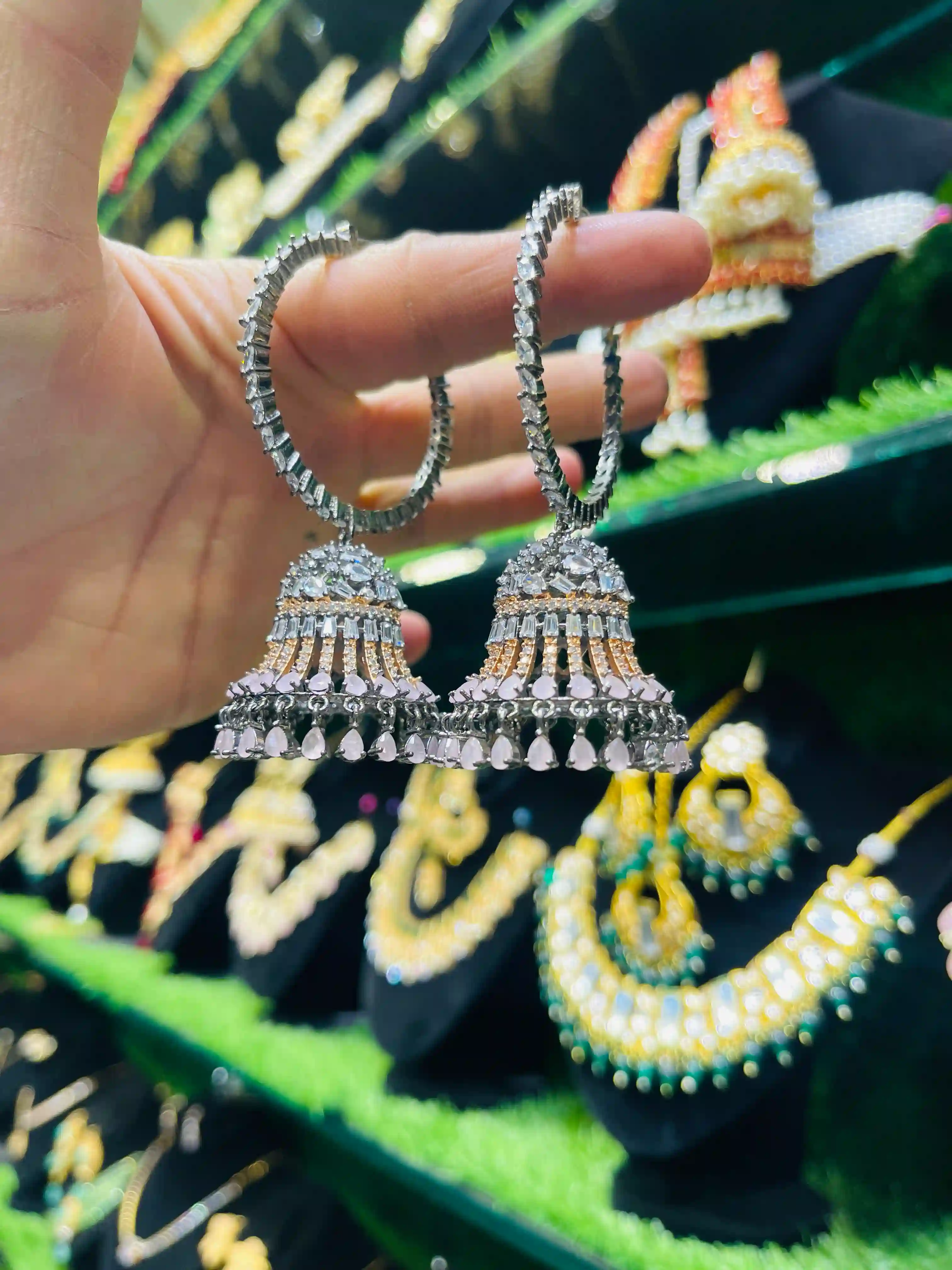 1 KARAT AD JHUMKA
