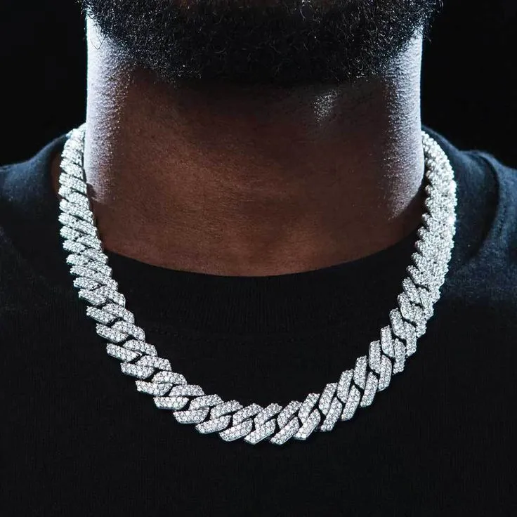 The Iconic Cuban Chain