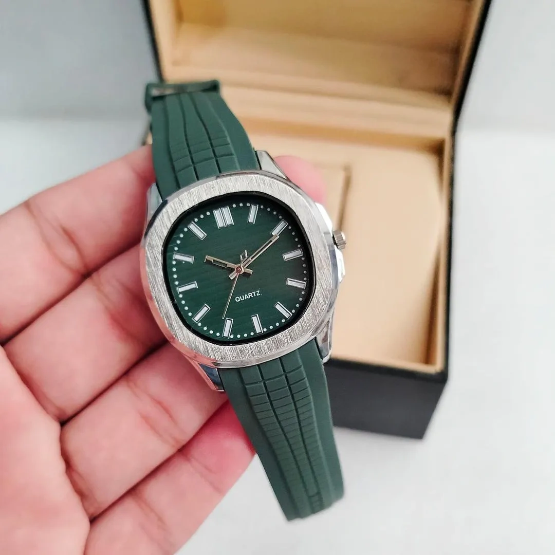 Men's water Resistance Quatz watch 1 PCs with texture rubber strap