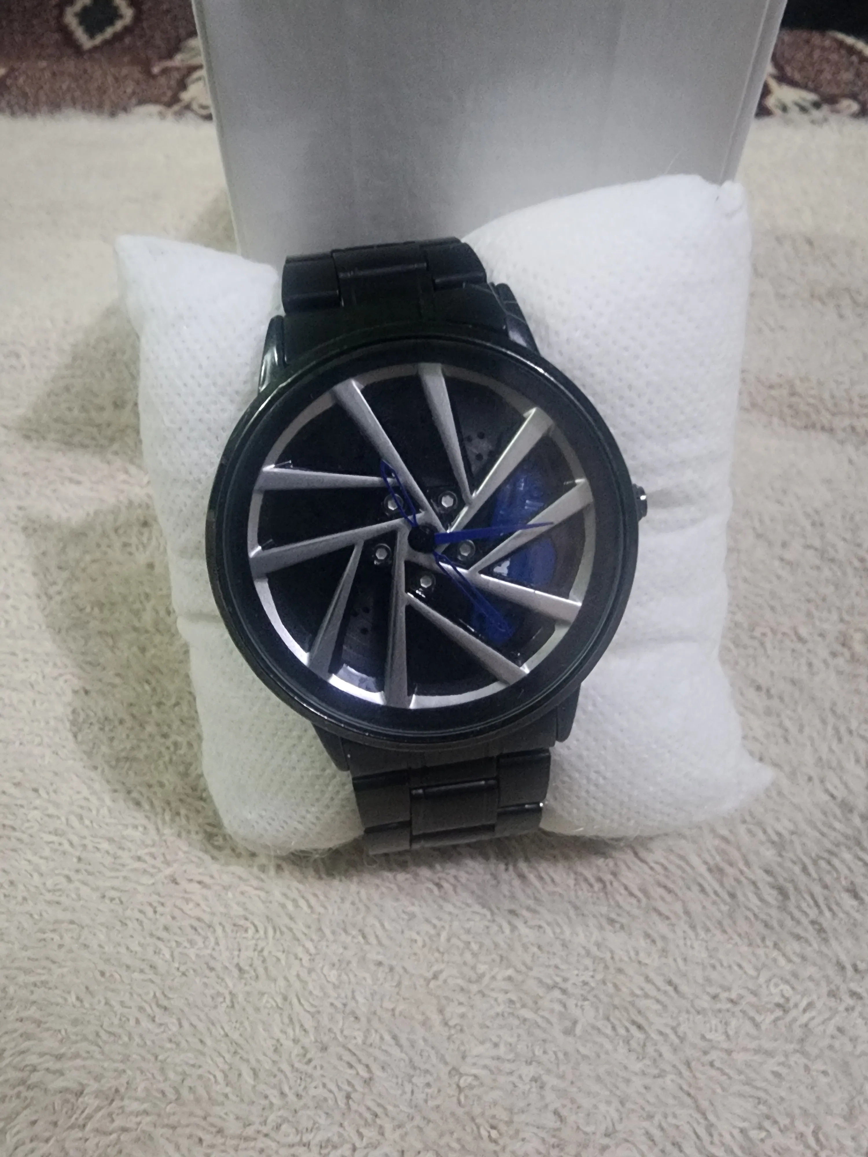 spining dial watch multicolor