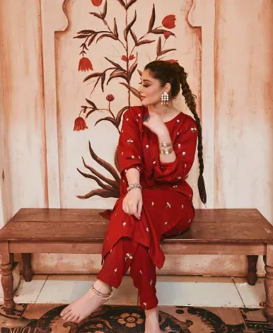 2 Pcs Women's Stitched Linen Embroidered Suit