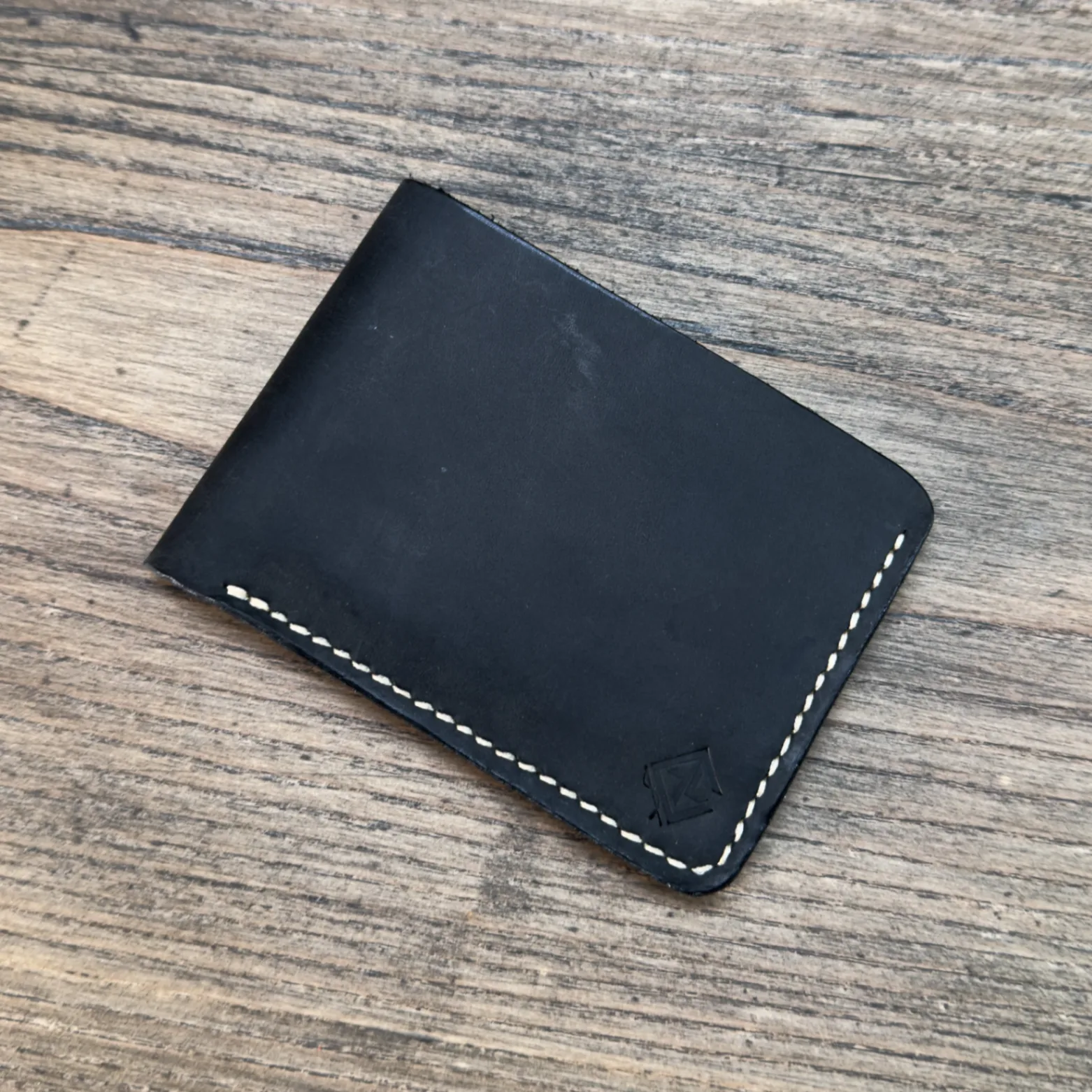 No. 22 wallet Black color