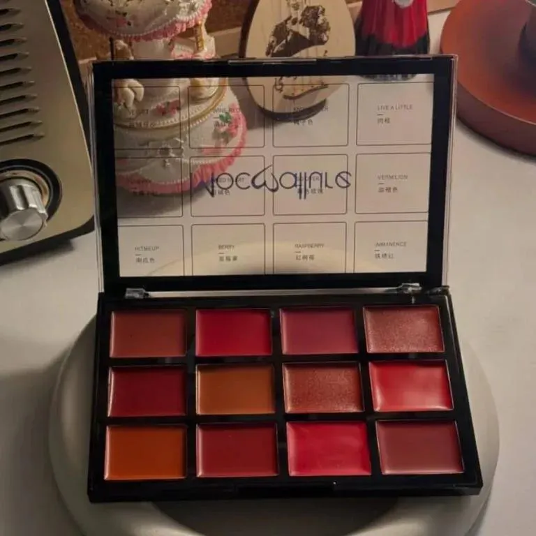 1 x Lip Palette